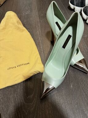 Louis Vuitton Mint Green Pointed-Toe Pumps with Silver Cap